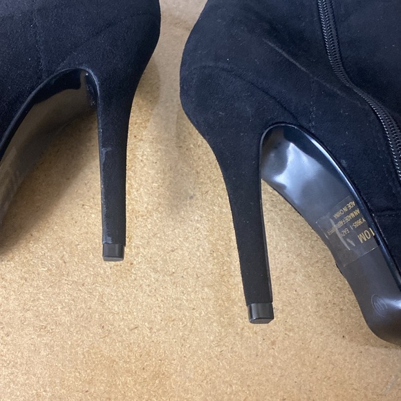 Fashion Nova Pointy Zip Up Boots - Picture 8 of 8